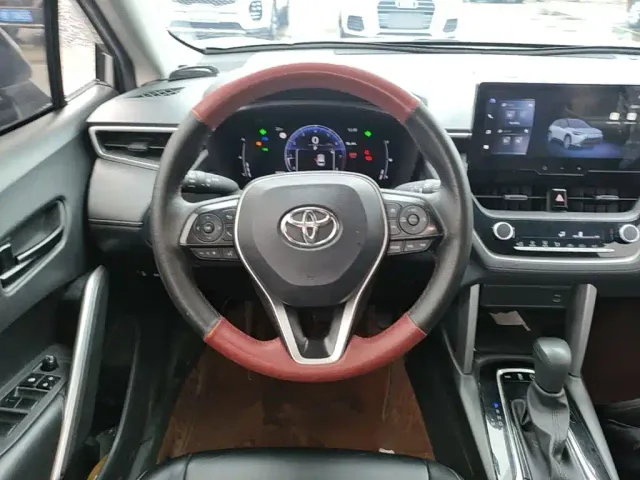 Toyota Frontlander — Фото автомобиля 10