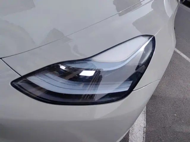 Tesla Model Y — Фото автомобиля 5