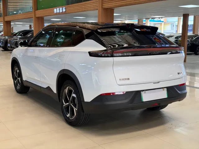 Dongfeng Fengshen L7 — Фото автомобиля 24