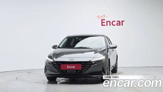 Hyundai AVANTE Avante (CN7) — Фото автомобиля 3