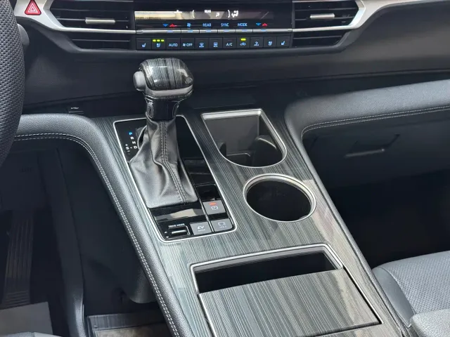 Toyota Sienna — Фото автомобиля 18
