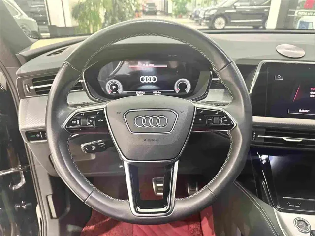 Audi Q6 — Фото автомобиля 8
