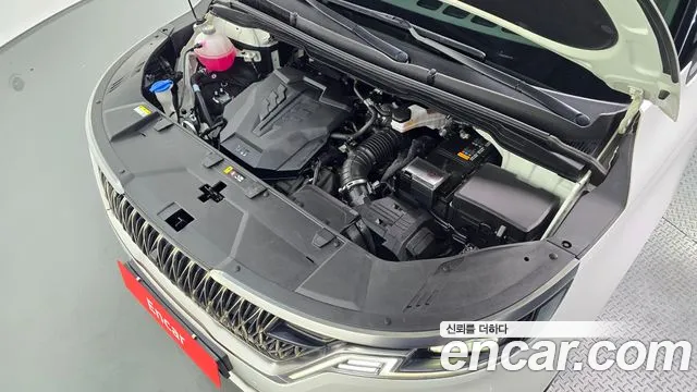 Kia Carnival Generation 4 — Фото автомобиля 8