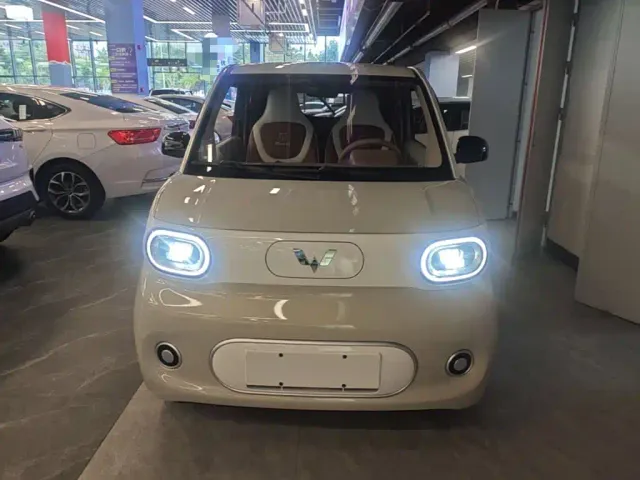 Wuling Hongguang Mini EV — Фото автомобиля 2