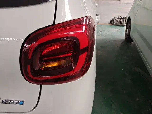 Wuling Hongguang Mini EV — Фото автомобиля 7