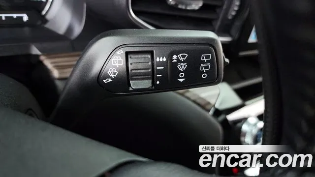 Ford Explorer — Фото автомобиля 25