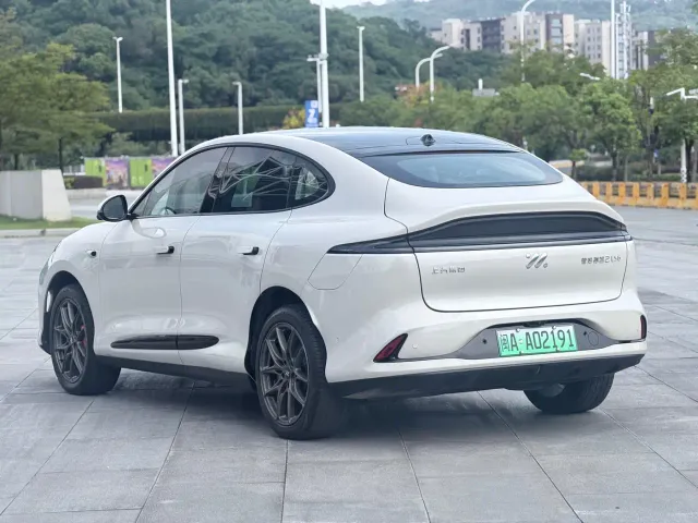 IM Motors LS6 — Фото автомобиля 6
