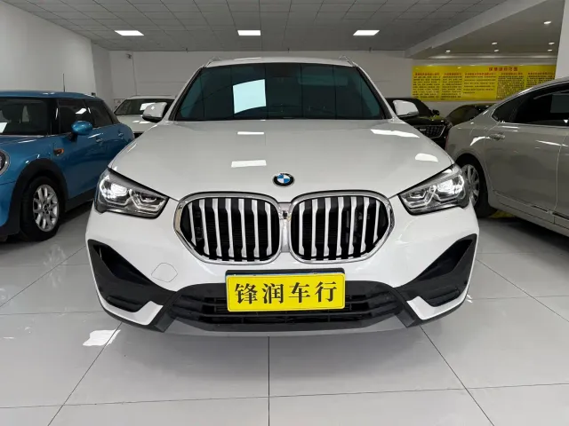 BMW X1 — Фото автомобиля 2