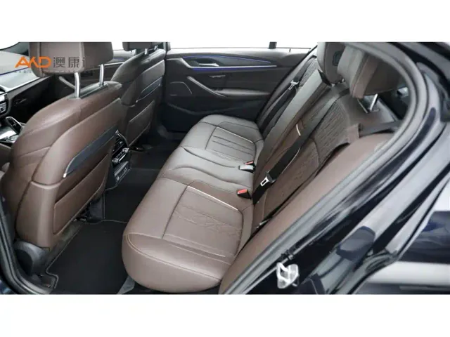 BMW 5 Series — Фото автомобиля 7