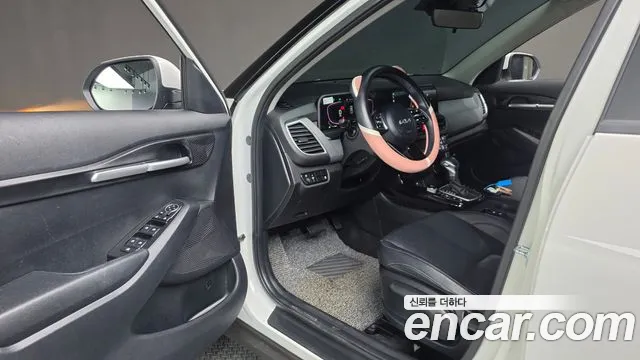 Kia Seltos — Фото автомобиля 16