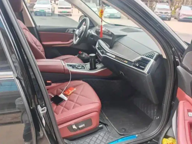 BMW BMW X5 2023 xDrive 30Li Premium M Sport Package — Фото автомобиля 8