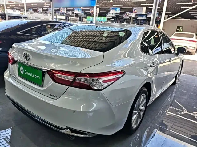 Toyota Camry — Фото автомобиля 6