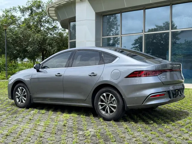 BYD Qin PLUS — Фото автомобиля 6