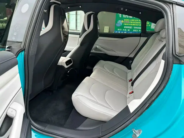 Xiaomi SU7 — Фото автомобиля 5