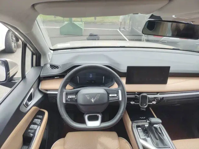 Wuling Jiachen — Фото автомобиля 2