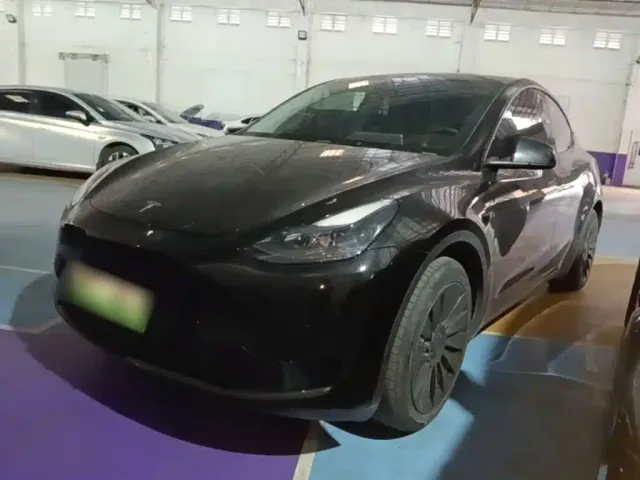 Фотография автомобиля — Tesla Model Y