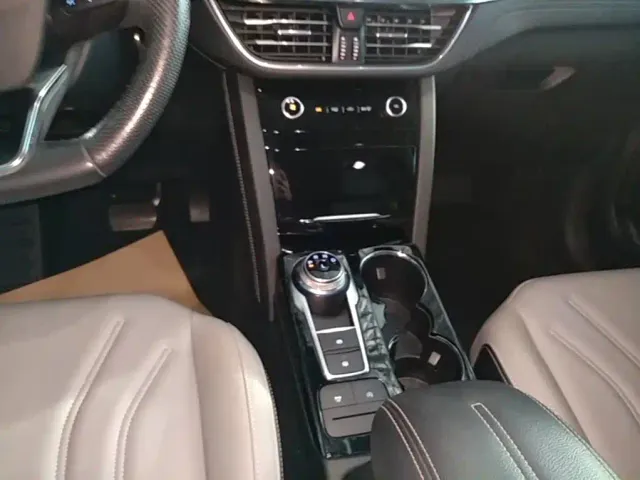 Ford Escape — Фото автомобиля 13