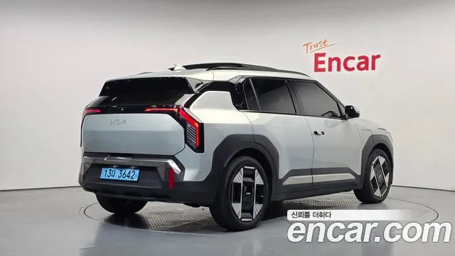 Kia EV3 — Фото автомобиля 2