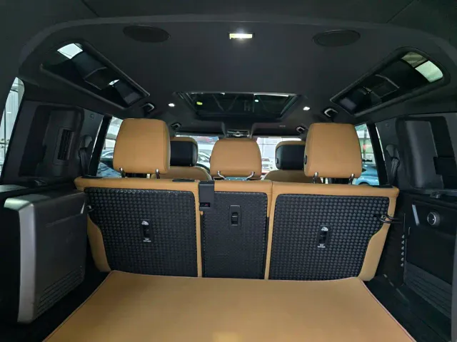 Land Rover Defender — Фото автомобиля 22