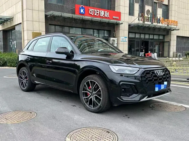 Audi Q5L — Фото автомобиля 2