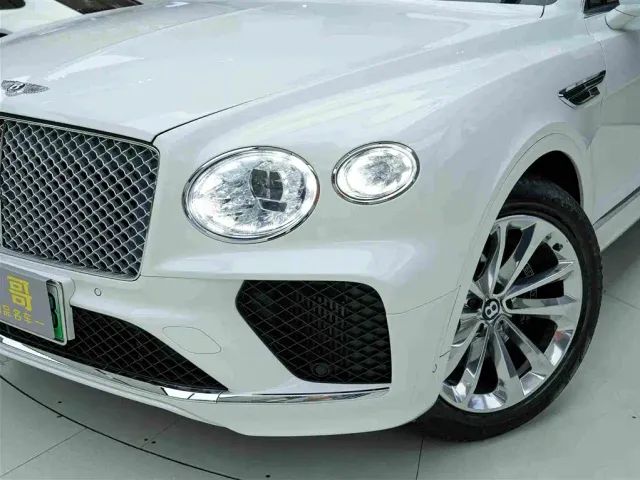 Bentley Bentayga Hybrid — Фото автомобиля 21
