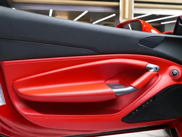 Ferrari F8 — Фото автомобиля 10