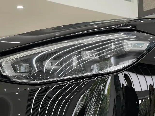 Mercedes-Benz S-Class — Фото автомобиля 7