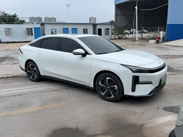 Geely Galaxy L6 — Фото автомобиля 5