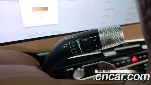 Genesis GV70 2.5T Бензин 2WD — Фото автомобиля 23