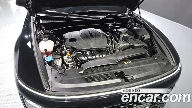 Hyundai Grandeur Grandeur (GN7) 2.5 Бензин 2WD — Фото автомобиля 6