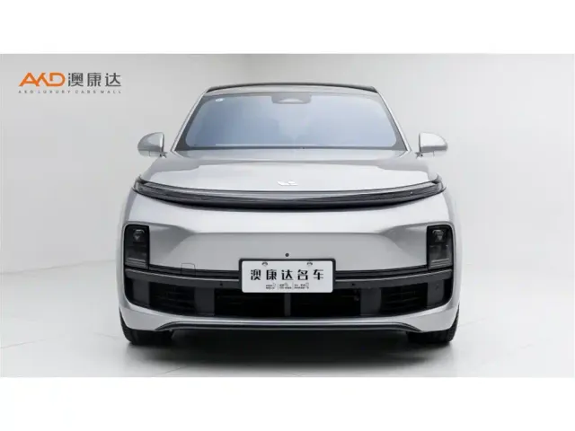 Li Auto L8 — Фото автомобиля 2