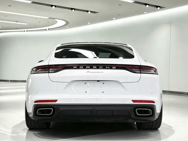 Porsche Panamera — Фото автомобиля 15