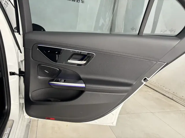 Mercedes-Benz C-Class — Фото автомобиля 22