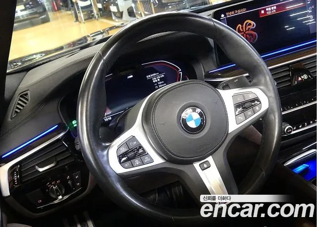 BMW 5 Series G30 — Фото автомобиля 12