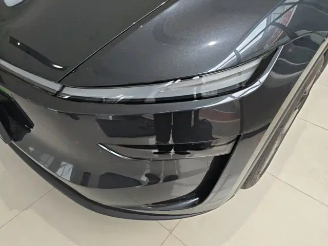 Tesla Model Y — Фото автомобиля 23