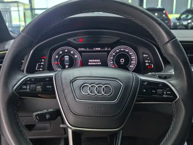 Audi A6L — Фото автомобиля 12
