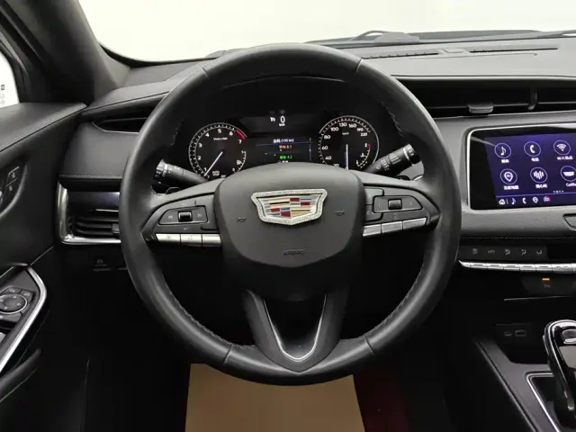 Cadillac XT4 — Фото автомобиля 15