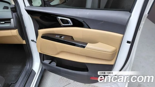 Kia Canival Carnival 4 поколение Бензин 9 мест Noblesse — Фото автомобиля 21