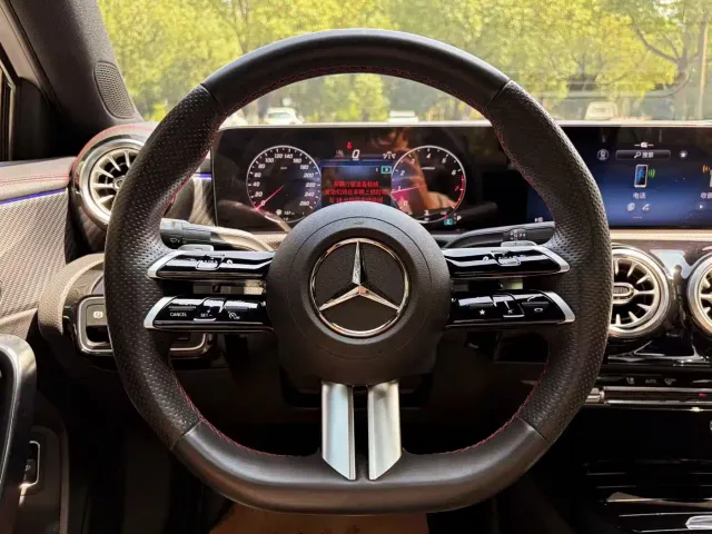 Mercedes-Benz A-Class — Фото автомобиля 14