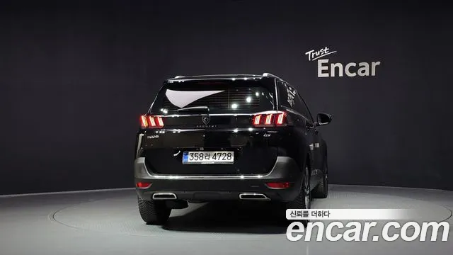 Peugeot 5008 — Фото автомобиля 4