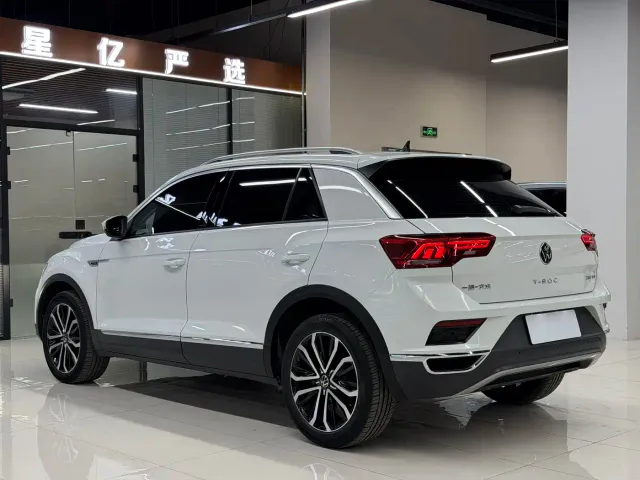 Volkswagen T-Roc — Фото автомобиля 19