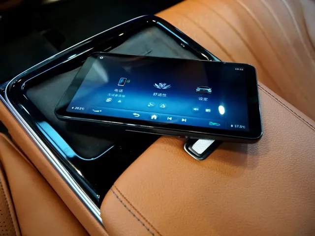 Mercedes-Benz S-Class — Фото автомобиля 17