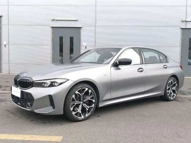 Фотография автомобиля — BMW 3 Series