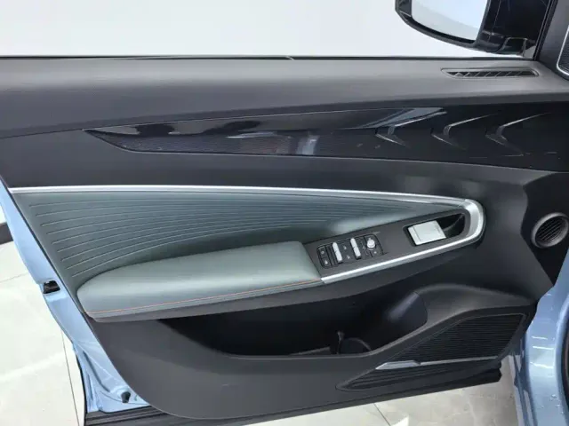 Geely Boyue — Фото автомобиля 7