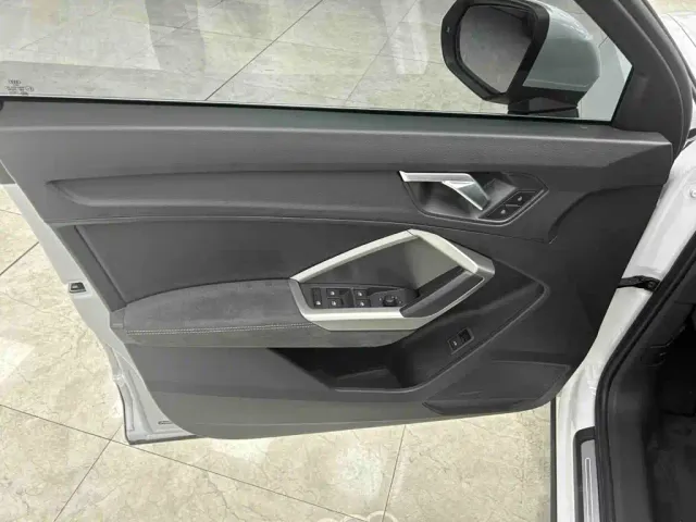 Audi Q3 — Фото автомобиля 15