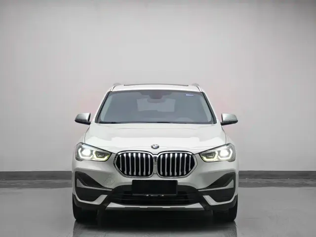 BMW X1 — Фото автомобиля 2