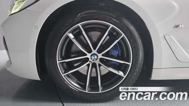 BMW 5 Series G30 — Фото автомобиля 5
