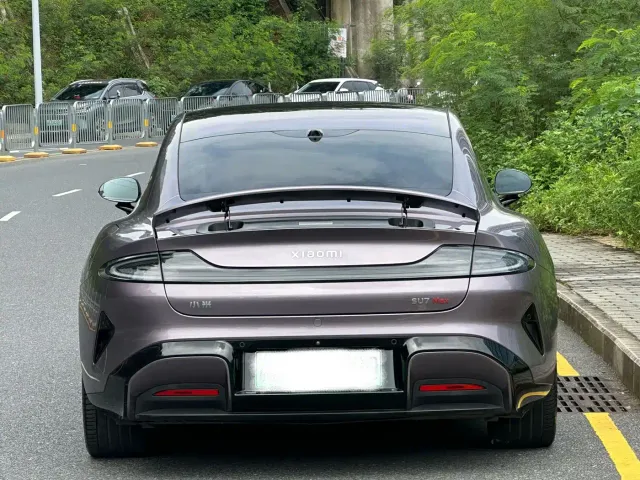 Xiaomi SU7 — Фото автомобиля 14