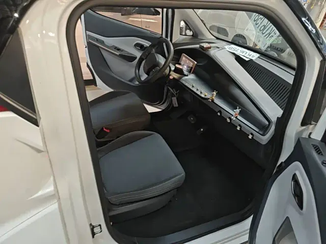 Wuling NanoEV — Фото автомобиля 24