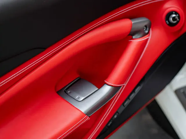 Ferrari F8 — Фото автомобиля 16